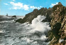 CPM La Pointe du Raz (Finistere) La Bretagne Tempete d'Equinoxe