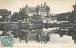 CPA Chateau de Pierrefonds Vue Prise du Lac