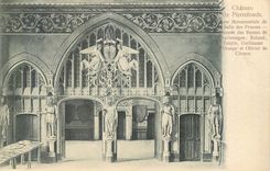 CPA Chateau de Pierrefonds Porte Monumentale de Salle des Preuses Anges