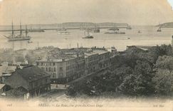 CPA Brest La Rade Vue prise du Cours Dajal Bateaux