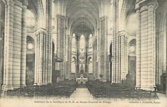 CPA Rennes Interieur de la Basilique de N D de Bonne Nouvelle