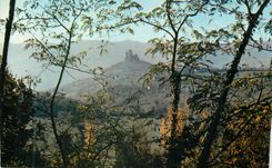 CPM Saint Cere (Lot) Les Tours de Saint Laurent Demeure du Peintre Jean Lurcat