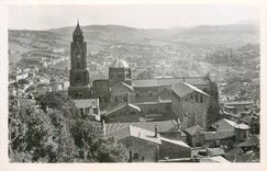 CPM 19 le puy espaly(h l) la cathedrale et vue generale