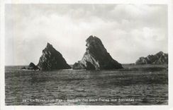 CPM 93 la seyne sur mer rochers des deux freres aux sablettes