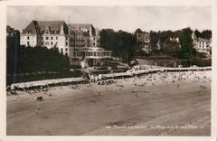 CPM 94 saint lunaire la plage et la grand hotel