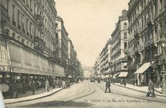 CPA 36 lyon la rue de la republique