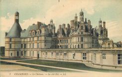 CPA Chambord Le Chateau Le cote Est 