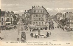 CPA Grenoble Avenues de la Gare et Alsace Lorraine Les Alpes Tramway