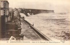 CPA Arromanches les Bains Aspect de la Digue par une Maree d Equinoxe 