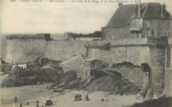 CPA Saint Malo Bon Secours Un Coin de la Plage et la Tour Bidouane