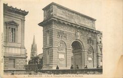 CPA Montpellier l'Arc de Triomphe et Clocher de Ste Anne