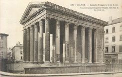 CPA 400 vienne temple d auguste et de livie