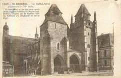 CPA St Brieuc La Cathedrale (Commencee au XIIe Siecle)