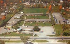 CPM Ontario Belle Ville Canada Queens Motor Hotel 400 Dundas Street East