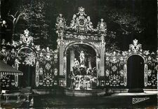 CPM Nancy la Nuit Fontaine d'Amphitrite