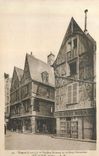 CPA Tours (I et L) Vieilles Maisons de la Place Plumereau (XIIe et XIIIe Siecles) Au petit Moka