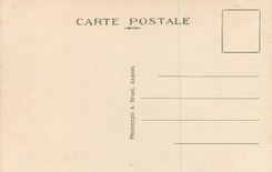 CPA Tours (I et L) Vieilles Maisons de la Place Plumereau (XIIe et XIIIe Siecles) Au petit Moka