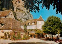 CPA Gluges (Lot) pres de la Dordogne Hotel Restaurant Les Falaises