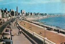 CPM Le Havre (Seine Maritime) Boulevard Albert Ier et la Plage