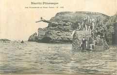 CPA Biarritz Pittoresque Les Plangeurs au Port Vieux