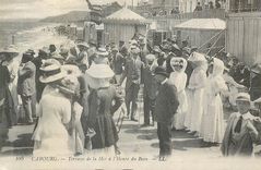 REPRO Cabourg Terrasse de la Mer a l'Heure du Bain