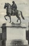 CPA Lyon La Statue de Louis IXV