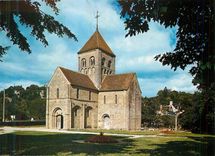 CPM Domfront (Orne) Notre Dame sous L'Eau