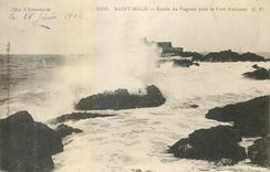 CPA Saint Malo Etude de Vagues pres le Front National