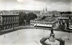 CPM Nancy la Place Stanislas l'Arc de Triomphe et l'Eglise ST Epvre