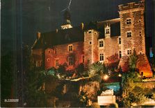 CPM MontLucon (Allier)Le Chateau (XV XVIe s)de nuit