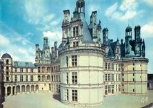 CPM Les Chateaux de la Loire Chambord (Loir et Cher)Cour Interieure