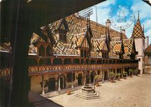 CPM Hostel Dieu Beaune (Cote d'Or)La cour d'honneur et le batiment principal