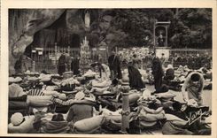 Lourdes - Sick in front of the Caves - CPA