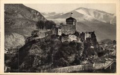 Lourdes - the Castle Fort and Mountains - CPA