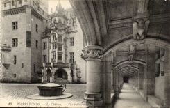 Oise - Pierrefonds - le Chateau - vue interieur - CPA 