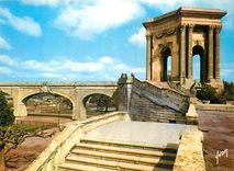 CPM Montpellier (Herault) Couleurs et Lumiere de France Aqueduc Saint Clement et le Peyrou (XVIIIe Siecle)