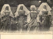 CPA Folklore costumes Breton caps Women of Brignogan habillees for a procession