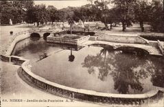 Garten Nimes-CPA des Brunnens