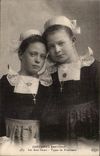 Breton CPA Cosutmes Folklore two Standard sisters of Fouesnant TOP