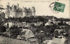 Pierrefonds CPA Panorama le chateau et l'eglise