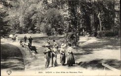 Vichy CPA an alley of the new park