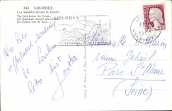 Lourdes MODERN CARD patients in front of the cave