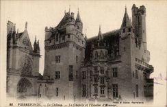 Chateau de Pierrefonds CPA La chapelle et l'escalier d'honneur