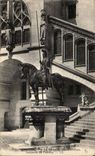 Pierrefonds CPA La statue du duc d'Orleans Fondateur du chateau