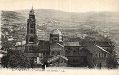 Le Puy - La Cathedrale CPA 