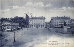 Nancy - Place Stanislas vue prise du Cercle des Officiers avec Fontaines - CPA 
