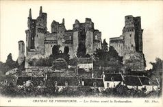 Pierrefonds CPA welches das Schloss vor der Wiederherstellung ruiniert