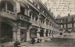 Pierrefonds CPA der Schlosshaupthof eine Galerie