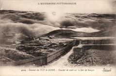 CPA Auvergne Summit of Puy de Dome Sunset on the sea of clouds