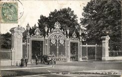 Lyon CPA the main entrance of the park of the gold Head